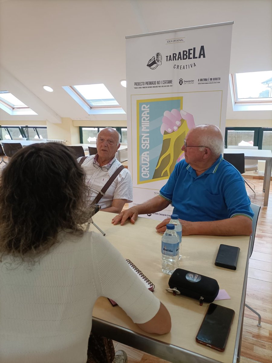 🪞🫂 #CruzaSenMirar estivo tamén no <a href="/concellodeares/">Concello de Ares</a> , onde o proceso de entrevistas continúa aberto.
A través da <a href="/atenencia/">Agrupación Instrutiva de Caamouco</a> tivemos a oportunidade de escoitar o relato do noso pasado como emigrantes a Cuba, unha historia que preservan e custodian con moito amor pola memoria.