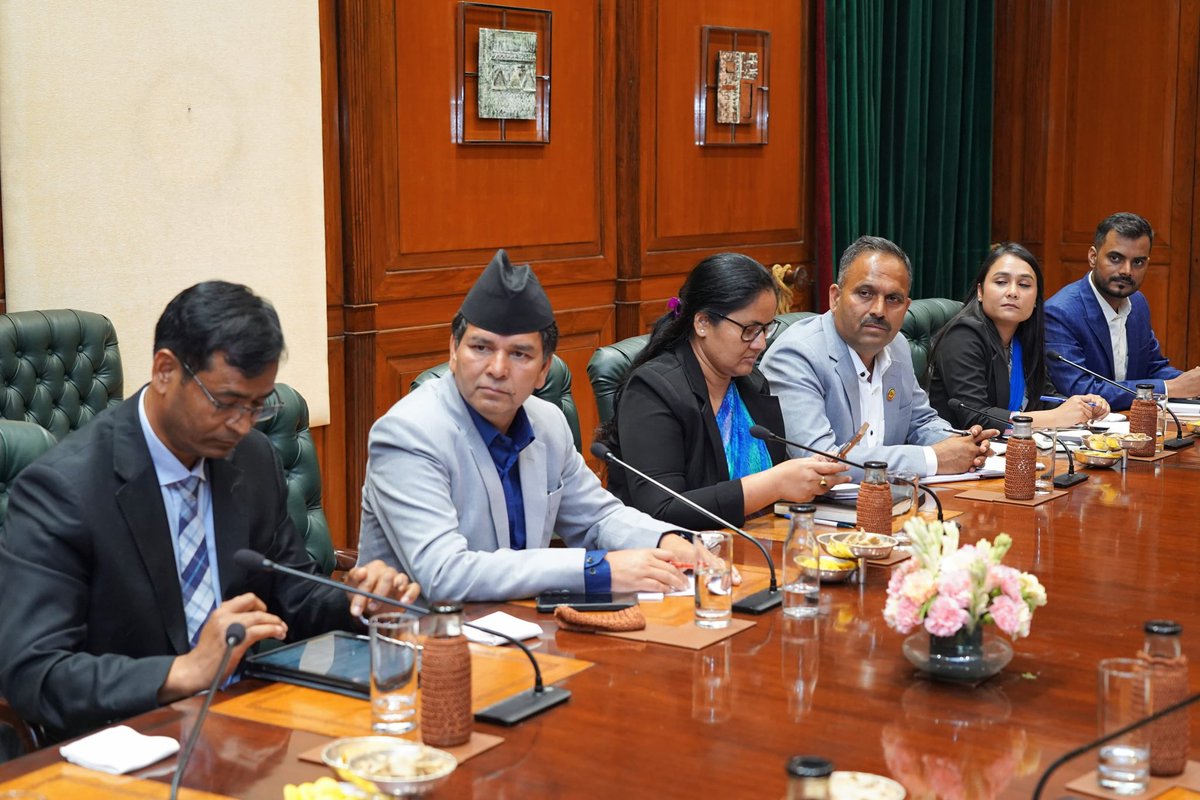 Pleased to interact with a delegation of young political leaders from Nepal, on a visit to India. 

Discussed our close cooperation and deep people to people linkages. 

🇮🇳 🇳🇵