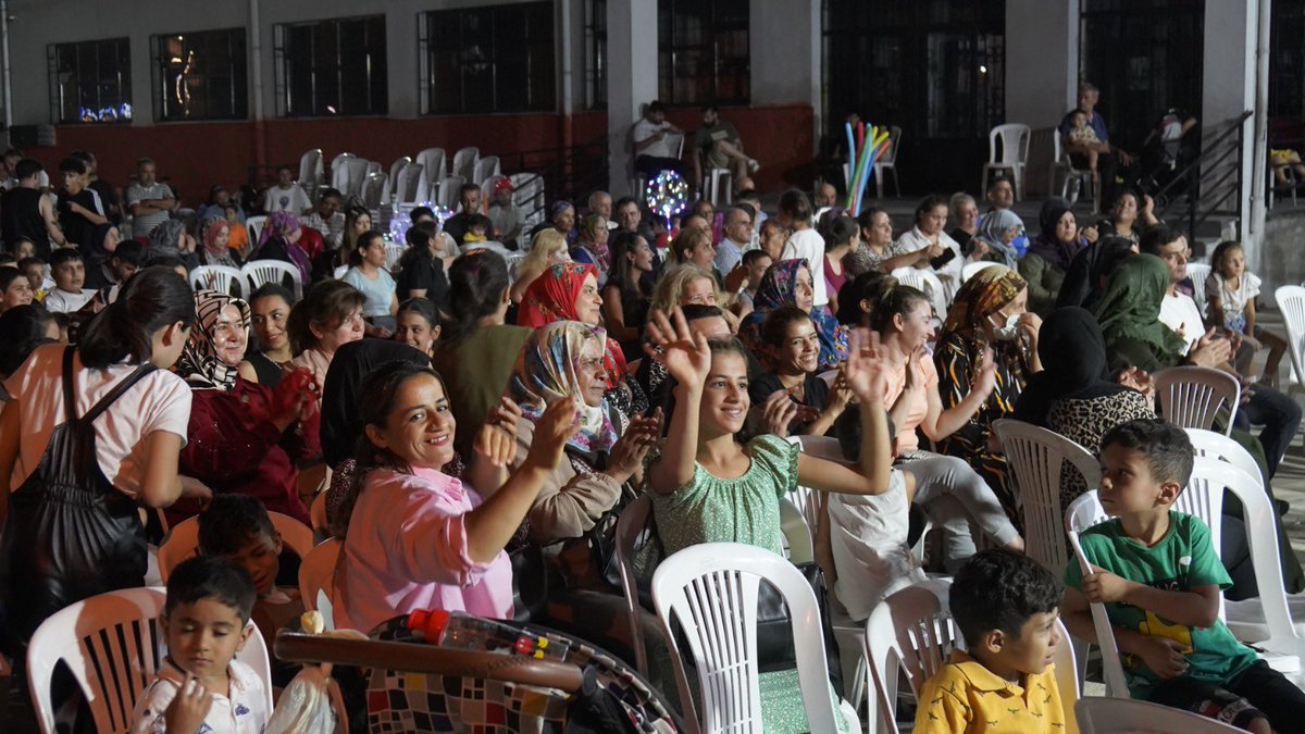 🎤 Yerel müzisyenlerimizden Müslüm Ateş “Mahallemde Konser Var” etkinliğiyle gazişehirlilerle buluştu.🎶 Eğlenceli ve keyifli bir gece yaşatan sanatçı Müslüm Ateş’e mahalle sakinleri coşkuyla eşlik etti.