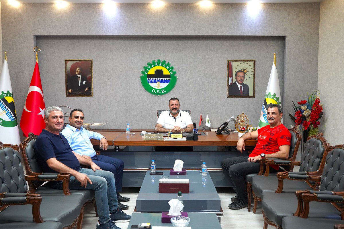 Diyarbakır Karete İl Temsilcisi Nevzat Bozkuş ve Tigris Haber Muhabiri Şehmus Kızılaslan Organize Sanayi Bölgesi Yönetim Kurulu Başkanımız Mustafa Fidan ve Yönetim Kurulu Üyemiz Kamuran Azizoğlu’nu ziyaret ettiler. Nazik ziyaretleri için teşekkür ederiz.
