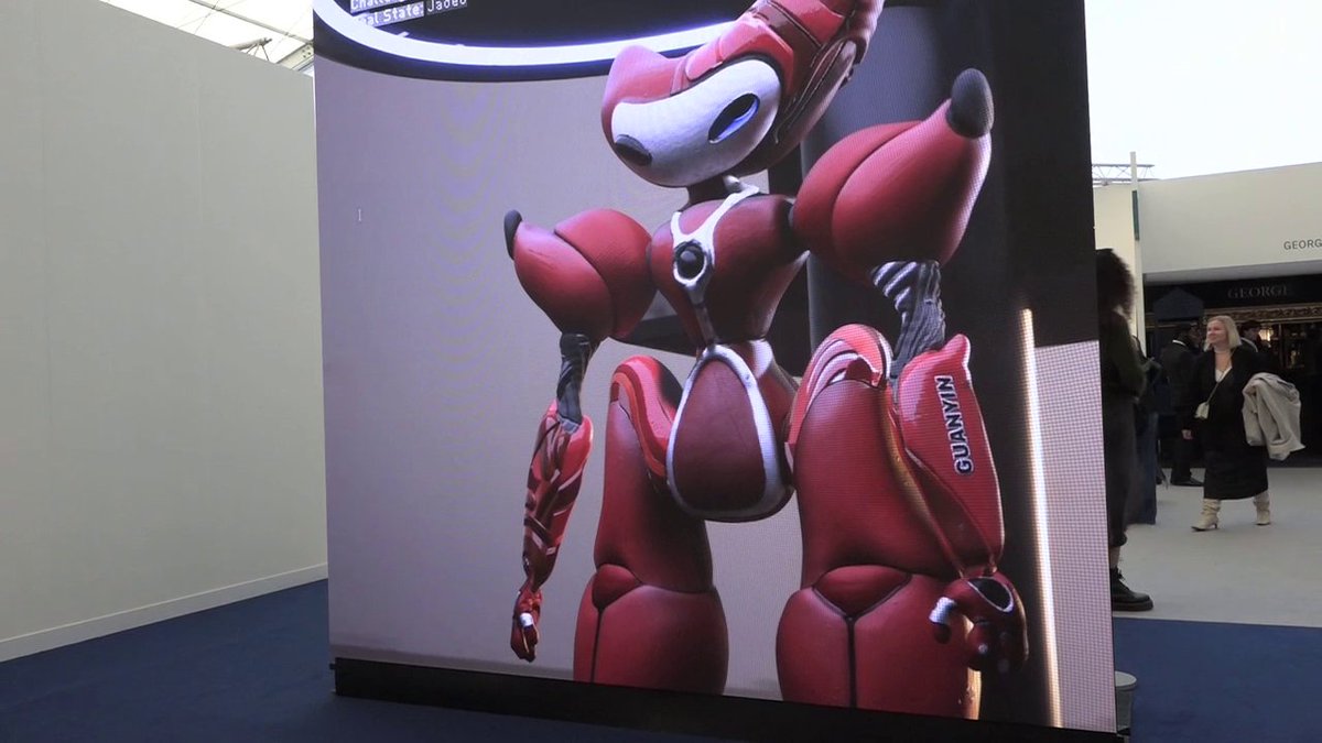 “Lawrence Lek builds virtual worlds and expansive fictions that investigate the relationship between technology and humanity.” Michael Kurcfeld interviews Lawrence Lek on his Frieze London installation “Guanyin: Confessions of a Former Carebot.” lareviewofbooks.org/av/virtual-wor…