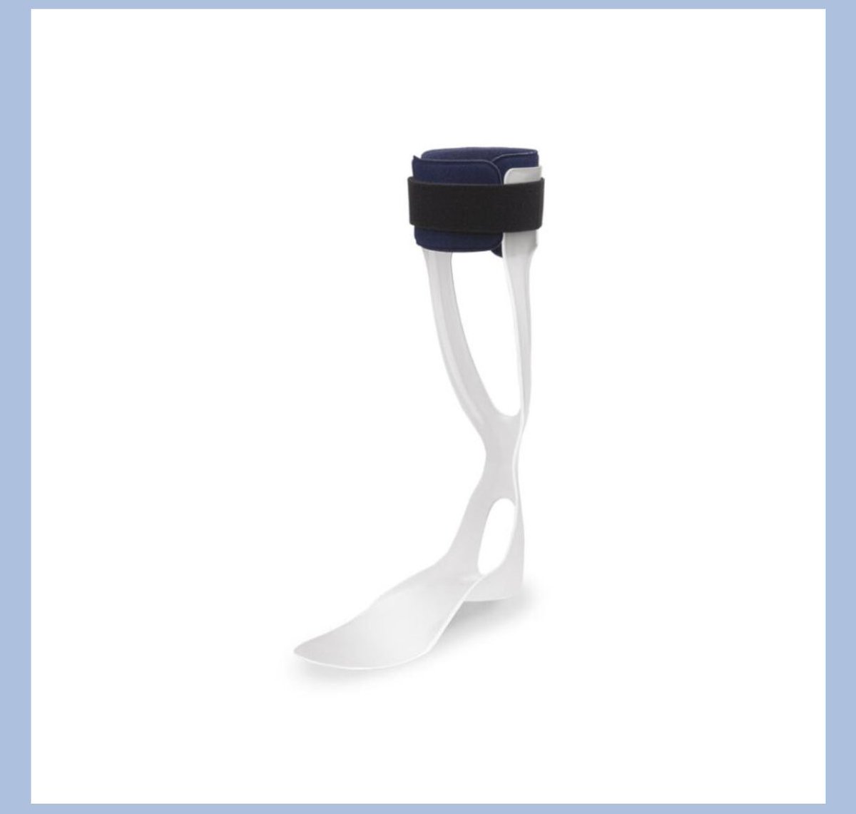 Hoy el traumatólogo me ha dicho que existen estas férulas que le ponen a muchas personas con Espina Bífida y que se llaman rancho de los amigos. 

Llevo 24 años con el mismo tipo de férulas y por comodidad no he cambiado, pero ya va siendo hora de probar otras alternativas