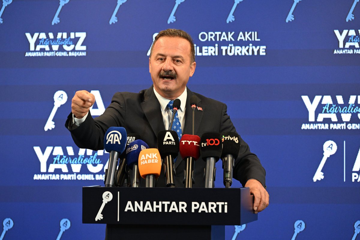 𝑩𝒆𝒌𝒊𝒓 𝑪𝒂𝒏 (@cansiz2020) on Twitter photo Sn Genel Başkanım <a href="/yavuzagiraliog/">Yavuz Ağıralioğlu</a>
700 Bin Belediye İşçileri 7 Yıldır mağdur edildi #hükümetİşçiyiBitirdi söz verilmesine rağmen #kadro haklarımız verilmedi
Her Gelen Belediye Başkanlarının iki dudağı arasında bırakıldık
Binlerce işçi arkadaşımız işten çıkartıldı Sn Genel Başkanım <a href="/yavuzagiraliog/">Yavuz Ağıralioğlu</a>
700 Bin Belediye İşçileri 7 Yıldır mağdur edildi #hükümetİşçiyiBitirdi söz verilmesine rağmen #kadro haklarımız verilmedi
Her Gelen Belediye Başkanlarının iki dudağı arasında bırakıldık
Binlerce işçi arkadaşımız işten çıkartıldı