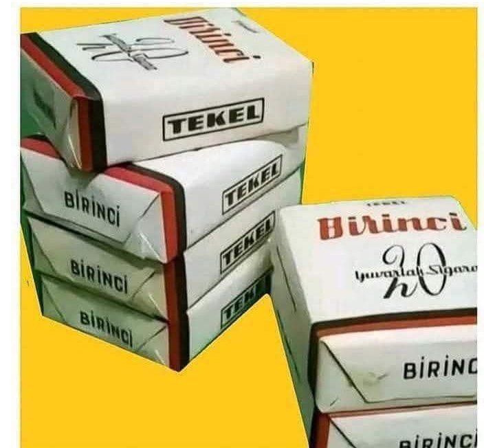 Bizde böyledir
Cahile "profesör" deriz 
Seslenirken "müdür"
Küfrederken "patron"
Sonuncu sigaraya ise birinci...