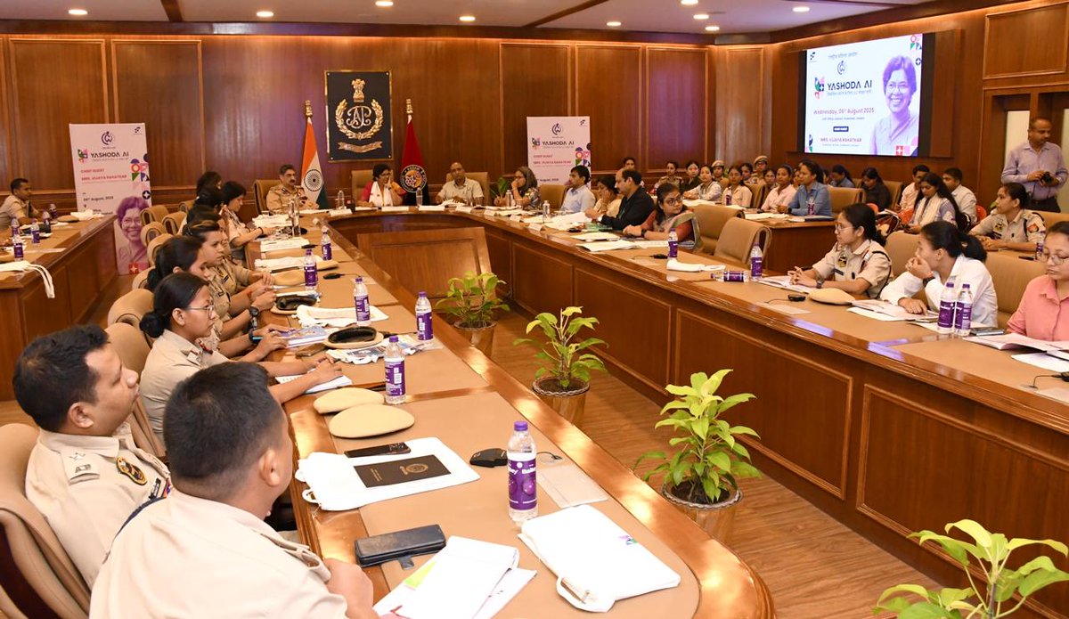 HardiSpeaks's tweet photo. Guided by Hon’ble CM Dr @himantabiswa’s vision for a safer Assam, we welcomed Smt @VijayaRahatkar, Chairperson @NCWIndia, to @assampolice Hqrs, for a review of our women and girl child protection efforts.

We underlined how proactive policing has cut down crime against women manifold, reduced child marriages, taken up charge sheets & conviction rates and sharpened citizen services. 

The Chairperson appreciated our progress and inaugurated a training on #YashodaAI to propel the AI Sakshar Nari cyber-safety mission.

With NCW’s guidance & collaboration - trainings, programs & initiatives for women’s safety will gain further momentum.