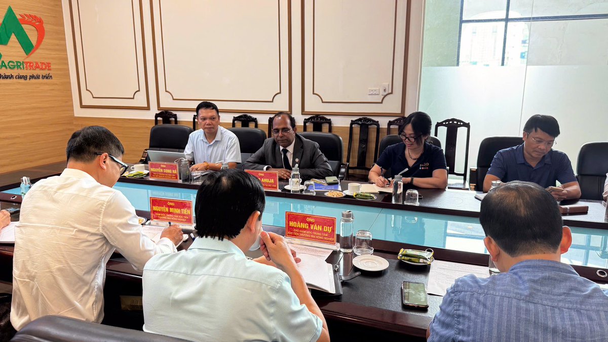 FAO Viet Nam (@faovietnam) on Twitter photo 🤝Strengthening <a href="/FAOVietNam/">FAO Viet Nam</a> & AgriTrade partnership
A productive meeting with AgriTrade to explore new collaboration avenues. We focus on empowering farmers with new tech, better market access & training programs to build a more resilient and
sustainable agrifood system.🇻🇳 🤝Strengthening <a href="/FAOVietNam/">FAO Viet Nam</a> & AgriTrade partnership
A productive meeting with AgriTrade to explore new collaboration avenues. We focus on empowering farmers with new tech, better market access & training programs to build a more resilient and
sustainable agrifood system.🇻🇳
