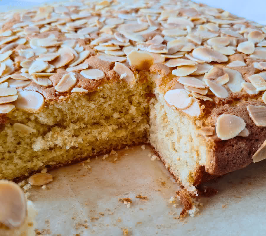 rachelsrecipep2's tweet image. Craving something sweet and comforting? My Light &amp;amp; Soft Ginger Traybake Cake i...
#Baking #CakeRecipe #GingerCake #HomeBaking #Traybake #BakingFromScratch #SweetTreats #FoodBloggers #BakingInspiration #traybakecake #largecakerecipe #groundgingerrecipe 
rachelsrecipepantry.com/ginger-traybak…
