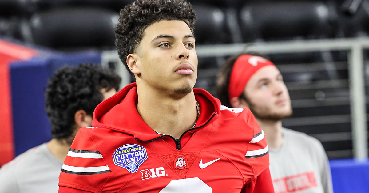 Tavien St. Clair has one person he's competing against in year one at Ohio State: himself.

Stuff on the Buckeyes freshman quarterback after four days of training camp practice.

on3.com/teams/ohio-sta…

via <a href="/LettermenRow/">Lettermen Row</a>