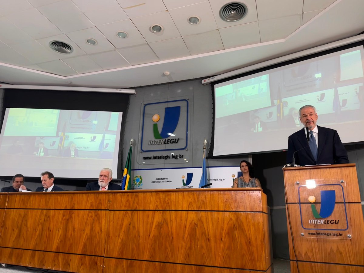 CEPAL (@cepal_onu) on Twitter photo En inauguración de cumbre de legisladores de #ALC en #Brasil 🇧🇷, el Embajador André Corrêa do Lago, Presidente de la <a href="/Cop30noBrasil/">COP30 Brasil</a>, valoró que el enfoque de la reunión sea justamente #cambioclimático y transición justa. "No podría ser más adecuado para la #COP30", destacó.
Las En inauguración de cumbre de legisladores de #ALC en #Brasil 🇧🇷, el Embajador André Corrêa do Lago, Presidente de la <a href="/Cop30noBrasil/">COP30 Brasil</a>, valoró que el enfoque de la reunión sea justamente #cambioclimático y transición justa. "No podría ser más adecuado para la #COP30", destacó.
Las