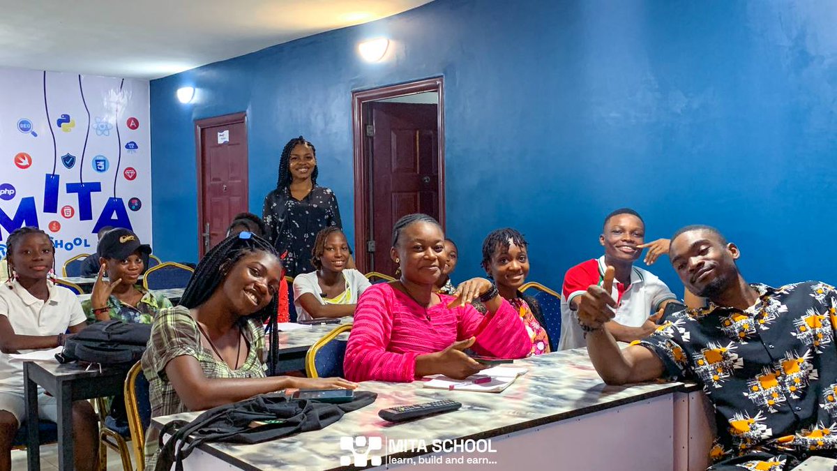 MitaSchool's tweet image. Tech teaches kids problem-solving, confidence, &amp;amp; independence. 🤭

When they say “Look what I made,” they start believing in their potential. 🔥🧑‍💻

Catch them young with possibilities, not pressure. 

 #KidsInTech #Mitaschool #Holidayprogramsforkids