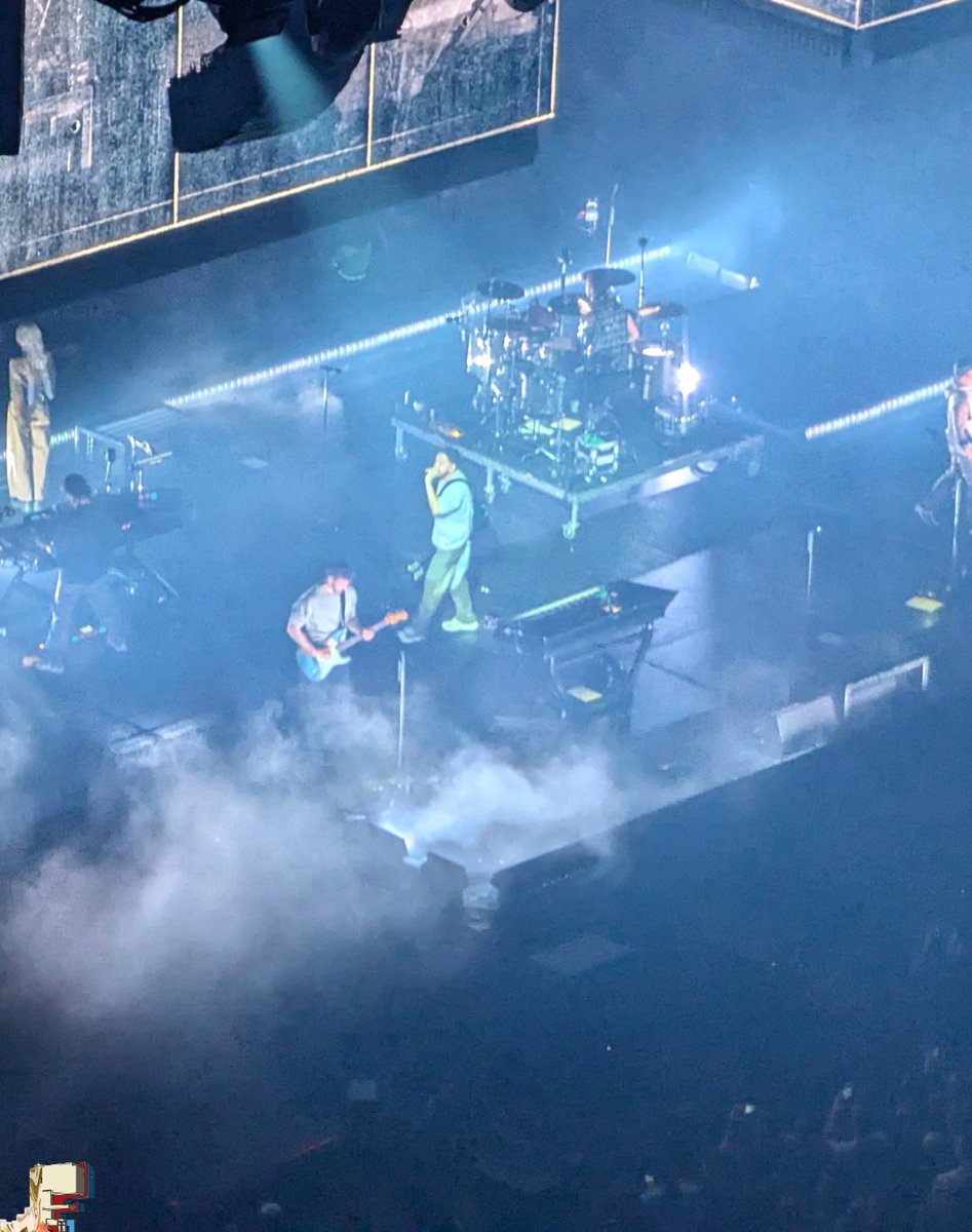 🦖 Voxy's GRAOU Aventure – Après le rugissement de Linkin Park, le sprint final avant les Chutes ! 🎤⚡🦖

Hier soir, le Centre Bell a tremblé sous les rugissements… et pas seulement ceux de Linkin Park ! Voxy, en mode GRAOU déchaîné, a donné tout ce qu’il avait pendant 2 heures