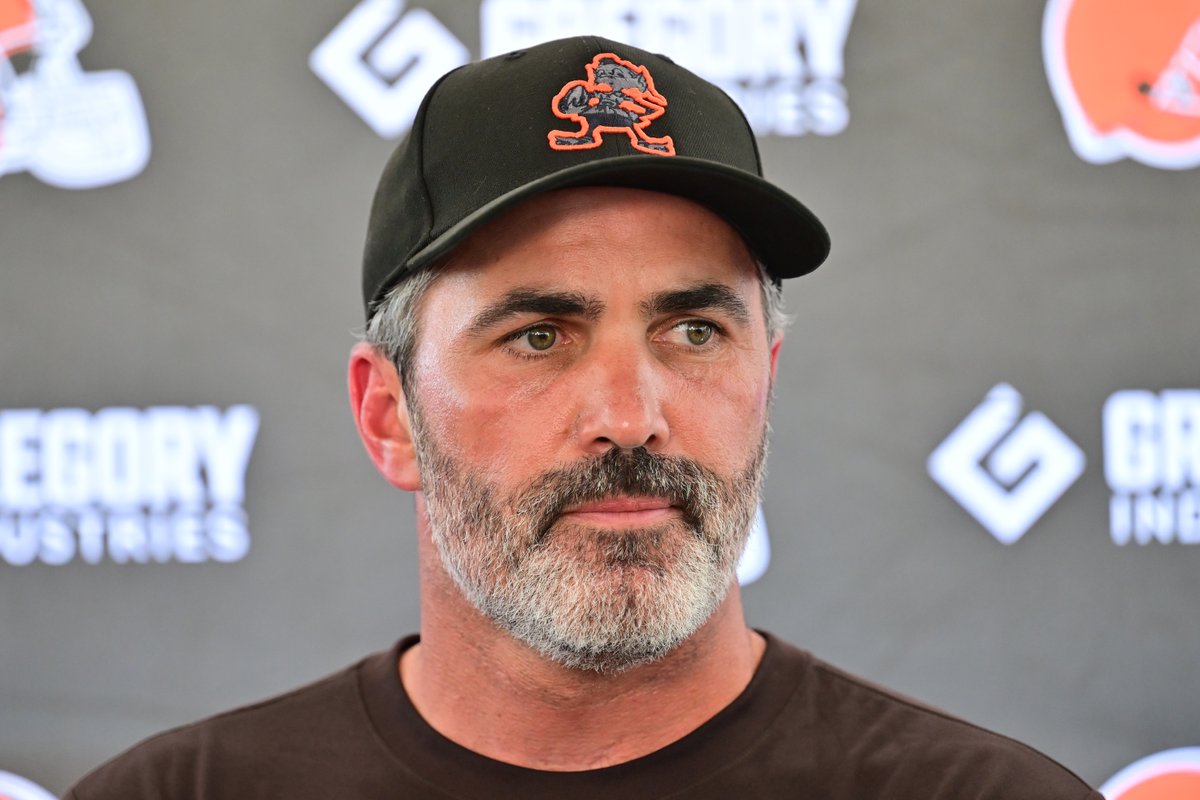 🚨 LIVE NOW 🚨

🏈 Hear from #Browns HC Kevin Stefanski on Shedeur Sanders getting the start in the preseason opener, ahead of joint practice vs CAR

🔊 Listen LIVE: go.audacy.com/923thefan/list…