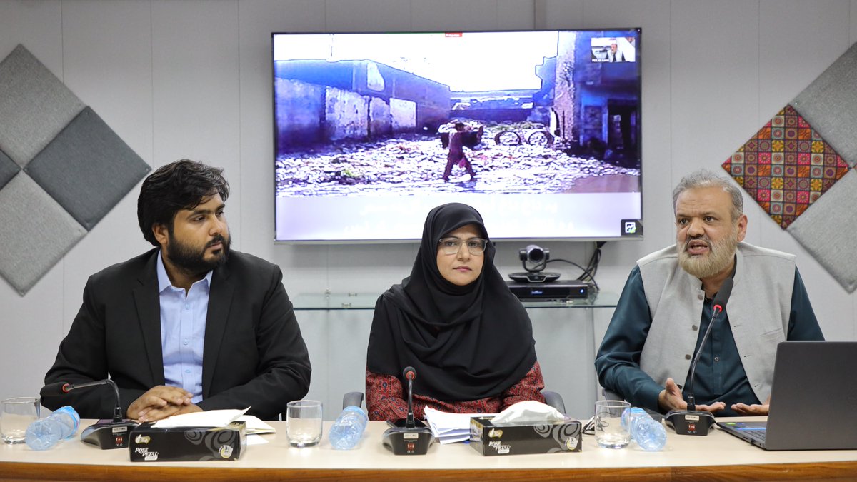 PIDEpk's tweet image. PIDE Seminar
The Economic Reset: A Monetary Model for Debt & Deficit-Free, Stable Growth.
@PIDEpk hosted a seminar featuring Mr. Qanit Khalilullah (@QanitKhalilull1) who presented his proposal for a Full Reserve – Interest-Free Money & Banking System aimed at helping Pakistan…