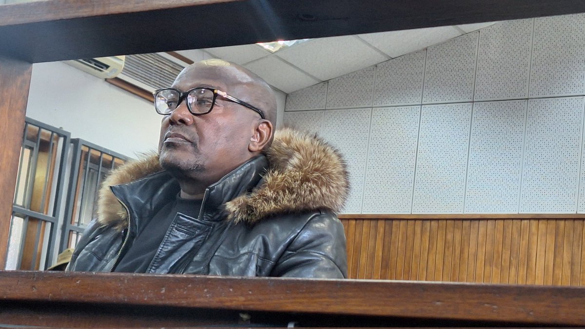 #KatisoMolefe In his affidavit Molefe says he's estranged from his wife since 2020. However, he has been in a  relationship with another woman, but the relationship is unstable since his recent arrest.

#DjSumbody 
#DjVintos
#eNCA
