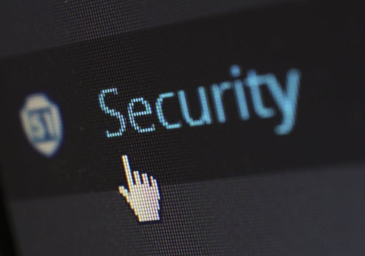 El Esquema Nacional de Seguridad (ENS) establece las normativas para garantizar la protección de la información en el ámbito digital. Las empresas deberán contar con su certificado para asegurar el cumplimiento de estándares de seguridad
sge.st/P7mvHz8
#GD