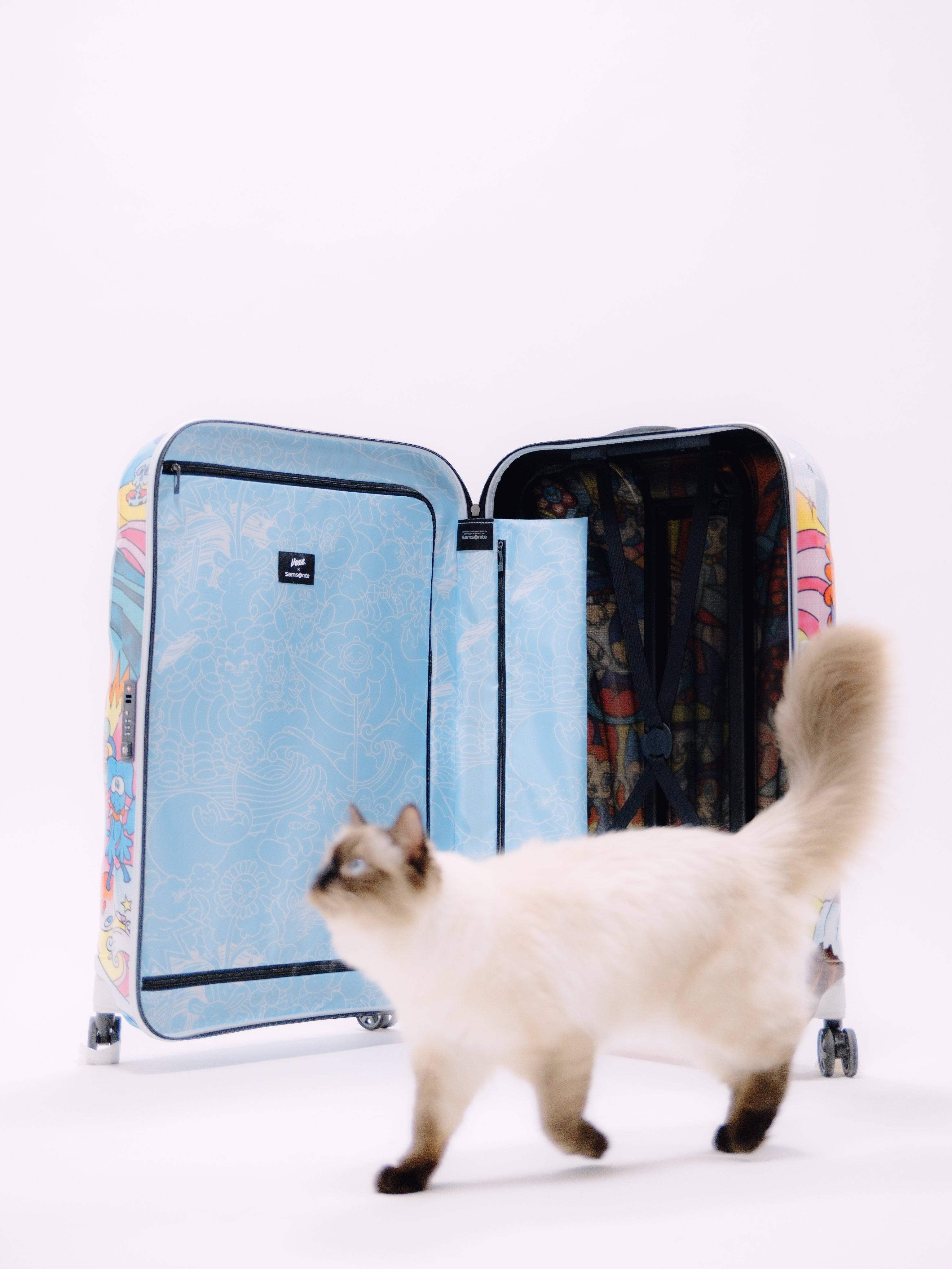 ❗️専用ページ⭐️Samsonite ⭐️大型キャリー（ブルー）101L➕ロクシタン ❗️専用ページ⭐️Samsonite ⭐️大型キャリー（ブルー）101L