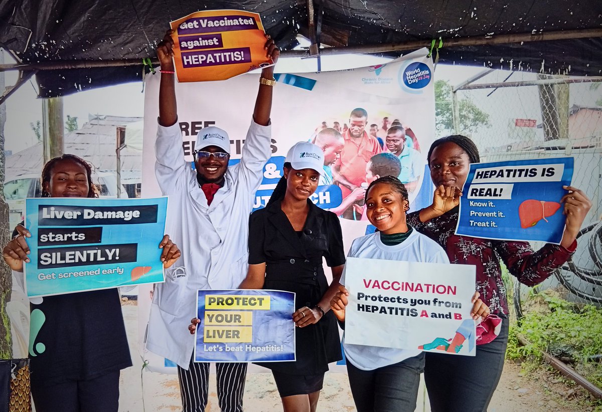 CHRONmate's tweet photo. Throwback to our #hepatitis outreach in Benin City held on Thursday (July 31st) 

We had 50 persons screened for hepatitis
Over 100 checked for blood pressure and blood sugar
Free doctor consultations

Thanks to our fantastic team! 

#hepatitis #NCDs https://t.co/zkQvzhuCYk