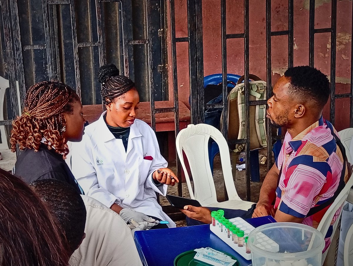 CHRONmate's tweet photo. Throwback to our #hepatitis outreach in Benin City held on Thursday (July 31st) 

We had 50 persons screened for hepatitis
Over 100 checked for blood pressure and blood sugar
Free doctor consultations

Thanks to our fantastic team! 

#hepatitis #NCDs https://t.co/zkQvzhuCYk