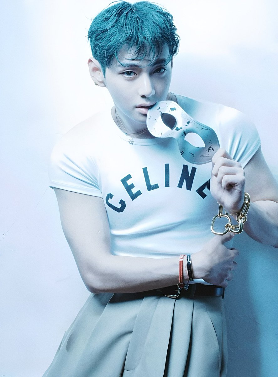 TAEHYUNG for W KOREA (text remove)