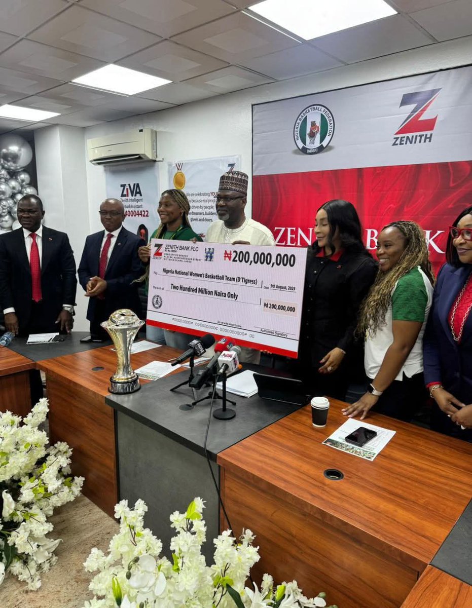 solomonislands3's tweet photo. Zenith Bank PLC donates 200 Million Naira to the victorious D'Tigress team. 10 Million Naira each will be credited  to all the players Zenith bank  Account that will be opened for them,  while the remaining money will be shared among the technical team. https://t.co/tc9Wmug1jW