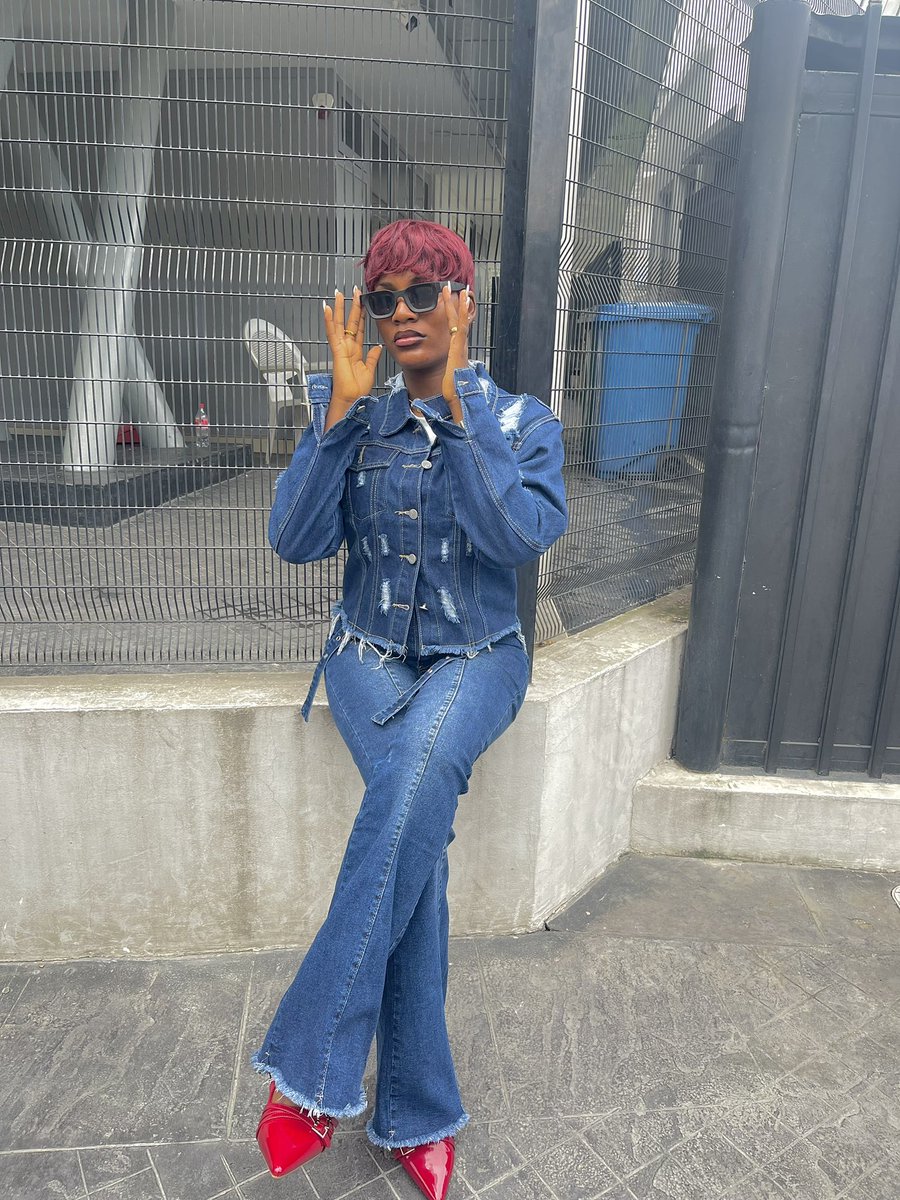 flyqueen__'s tweet image. FYB(DAY2)-Denim day
