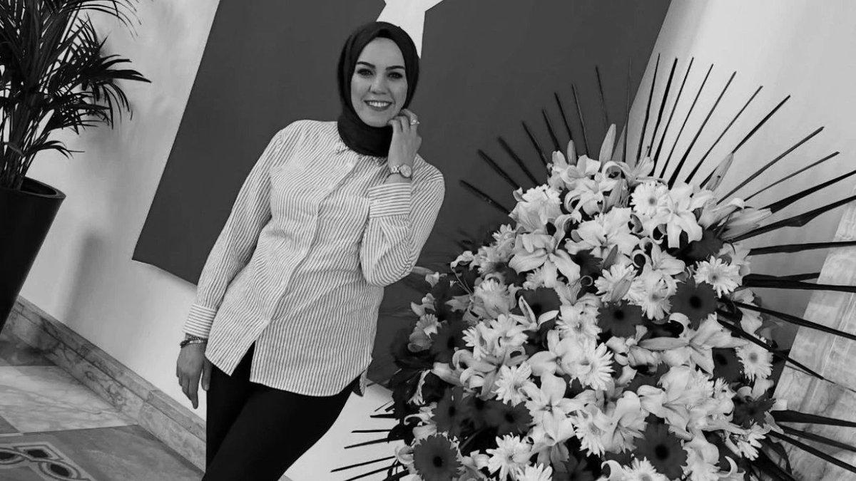 Meclis’te benimle aynı katta çalışan, her gün yüz yüze baktığım, gördüğümde hal hatır sorduğum pırıl pırıl bir genç kadın, Saliha Akkaş, boşanma aşamasında olduğu, eşi diyemeyeceğim bir cani tarafından öldürüldü.

Çok üzgünüm. Hayattan koparılan bir kadın daha… Geride iki evlat