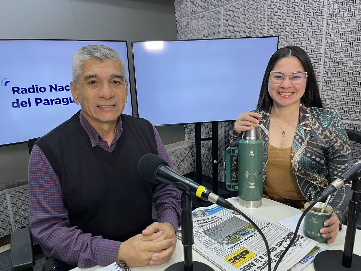 😉 Ya estamos con #DuplexNacional 

🗣️<a href="/jessy_mendoza90/">Jessica Mendoza</a>
🗣️<a href="/RicardoGerman_/">Ricardo Germán</a>

📻 Señal conjunta de #920am y ParaguayTVHD 

😃¡Gracias por acompañarnos! ✨