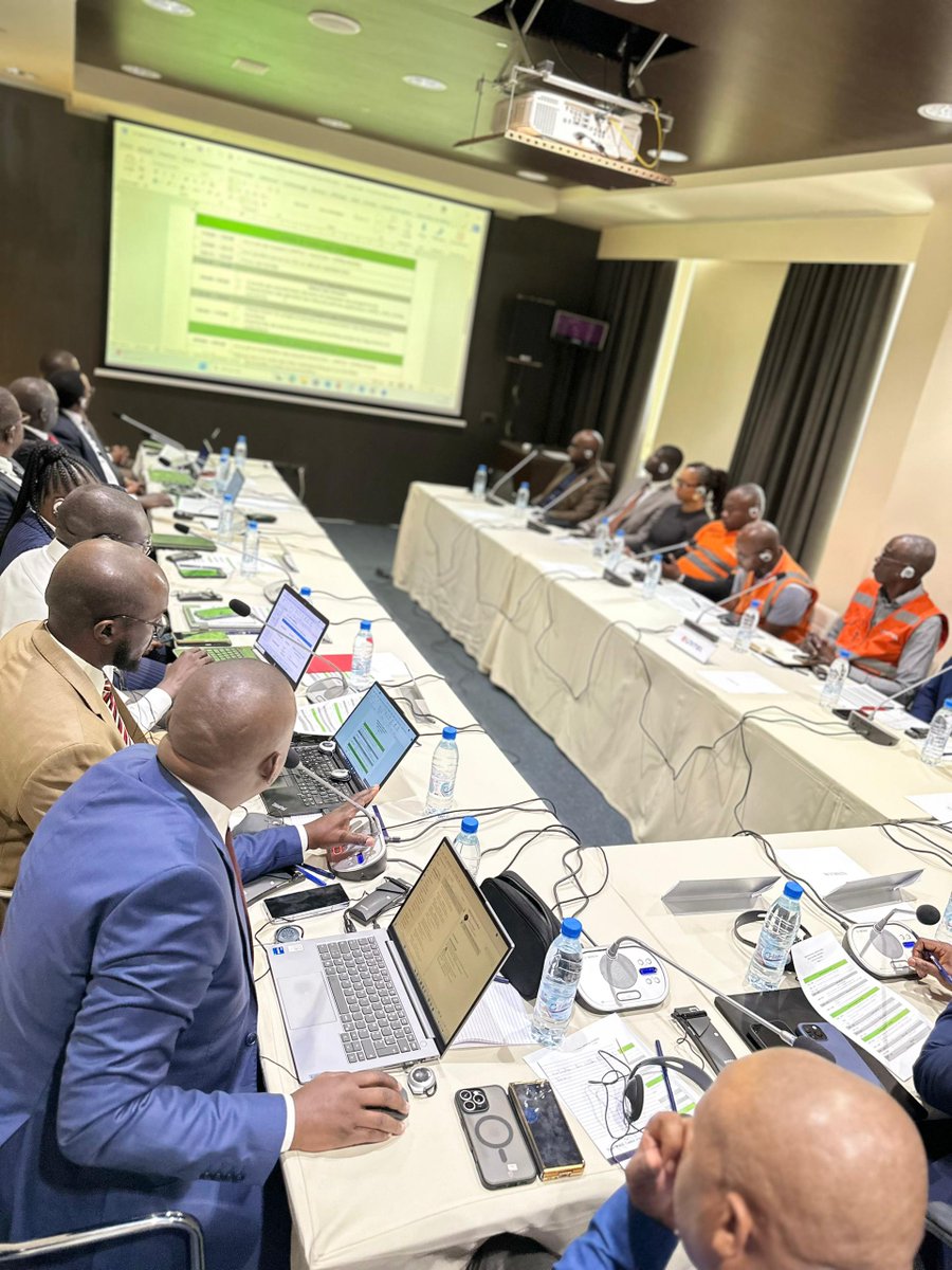 ARPCECongo's tweet image. L’ARPCE 🇨🇬 et l’INACOM 🇦🇴 ont tenu à Pointe-Noire une réunion technique en vue d’un accord de coordination des fréquences aux frontières.
Objectif : harmoniser l’usage du spectre et garantir une connectivité optimale aux usagers des deux pays.
#ARPCECongo #Frequences