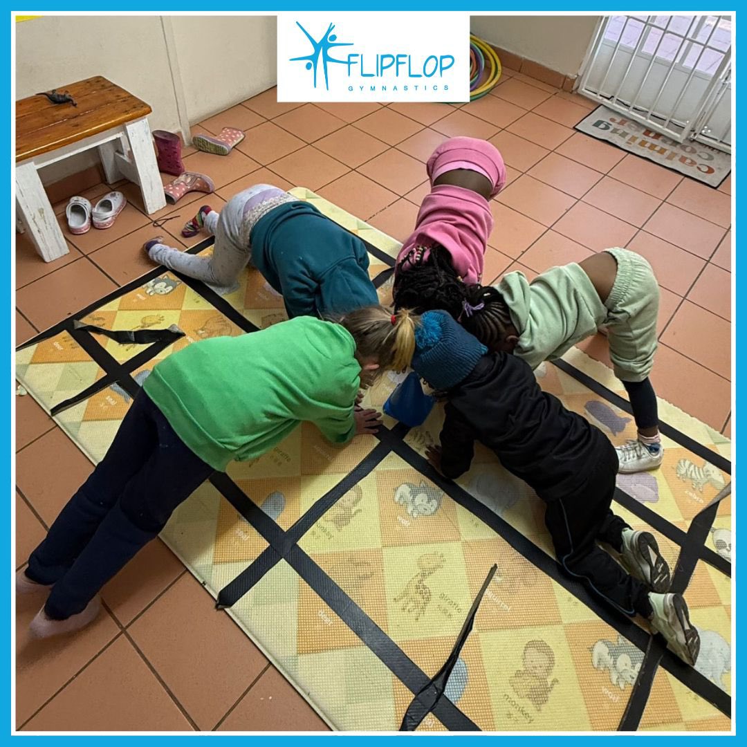 flipflopgymnas3's tweet image. Circle of strength. Circle of friendship. Circle of fun! 🤸‍♂️💞

From bridges to stretches to seal pose. Our gymnasts grow stronger together! 💪

#FlipflopGymnastics #TeamworkInTraining #CircleOfGymnasts #FlipflopFamily