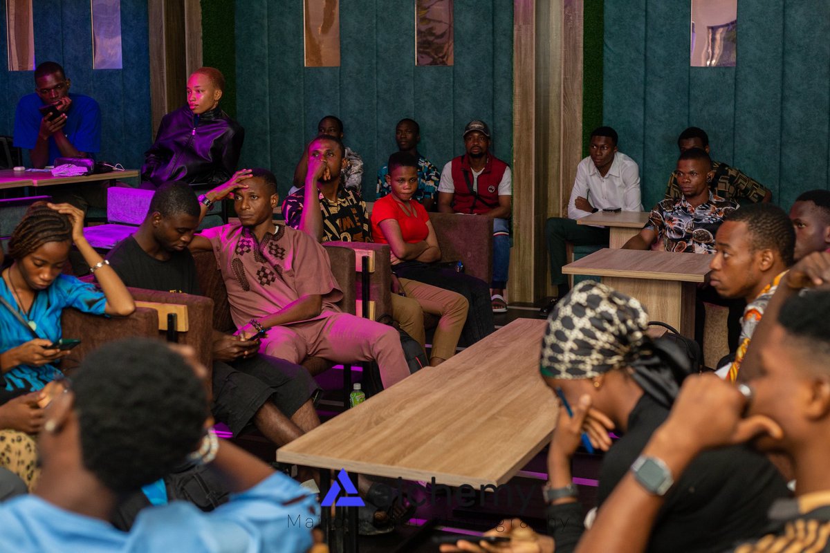 They say “photos or it didn’t happen.”
Well, it did happen and we have proof. 📸

Builders! Community! Energy!

Retweet your face if you spot it. 😎