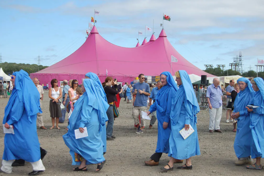 Discover the #Eisteddfod in Wales — 8 days of celebrating the Welsh language and culture with thousands of performers and visitors.

Whether you’re fluent or just starting to learn, it’s an unforgettable experience.
citylit.ac.uk/blog/discoveri…