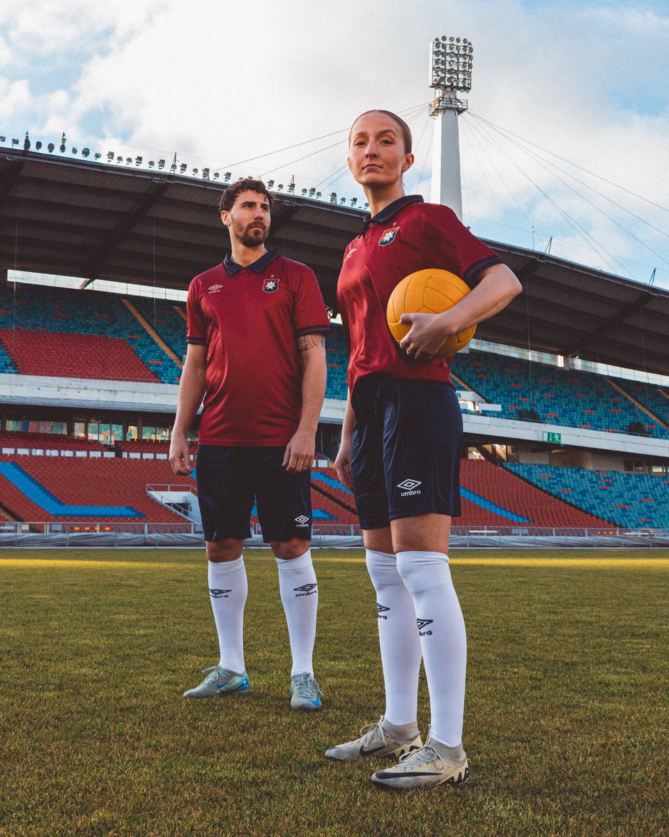 ❤️💙 | Äntligen påfyllt i lager!

Nu finns vår hemmatröja åter att köpa i alla storlekar. 

Butiken på ÖIS-gården håller öppet onsdag till fredag mellan kl. 9 och 16 🛒

Handla online ▶️ oisfotboll.se/store1887/