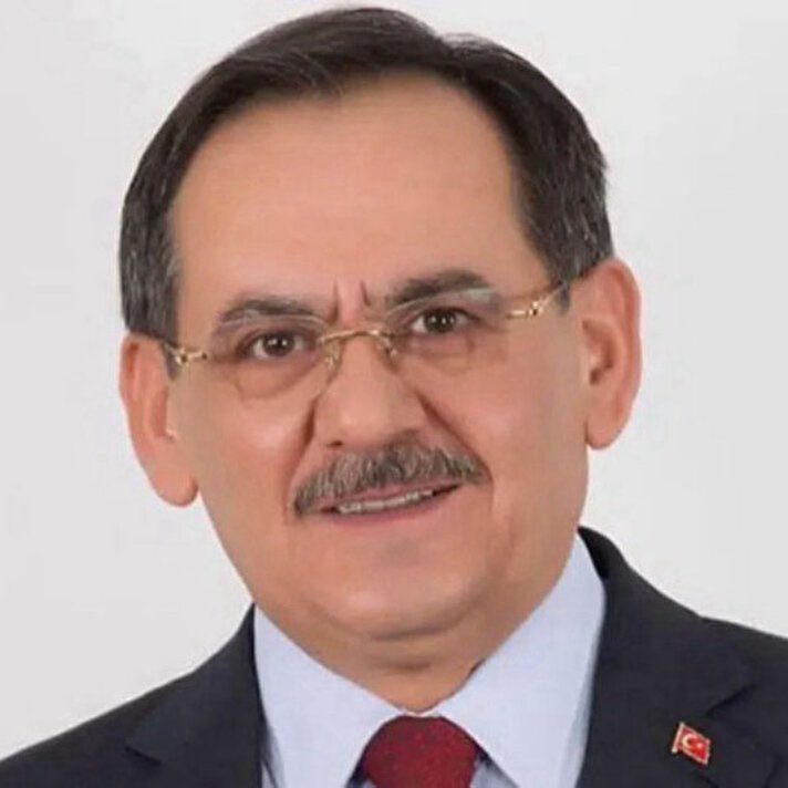 60. Hükümetimizin Bayındırlık ve İskân Bakanı, Önceki Dönem Samsun Büyükşehir Belediye Başkanı ve 22., 23., 24. Dönem Samsun Milletvekili, 24. dönemde de TBMM'de beraber çalıştığımız dava ve yol arkadaşımız, güzel insan #MustafaDemir’in vefatını öğrenmiş olmanın derin bir