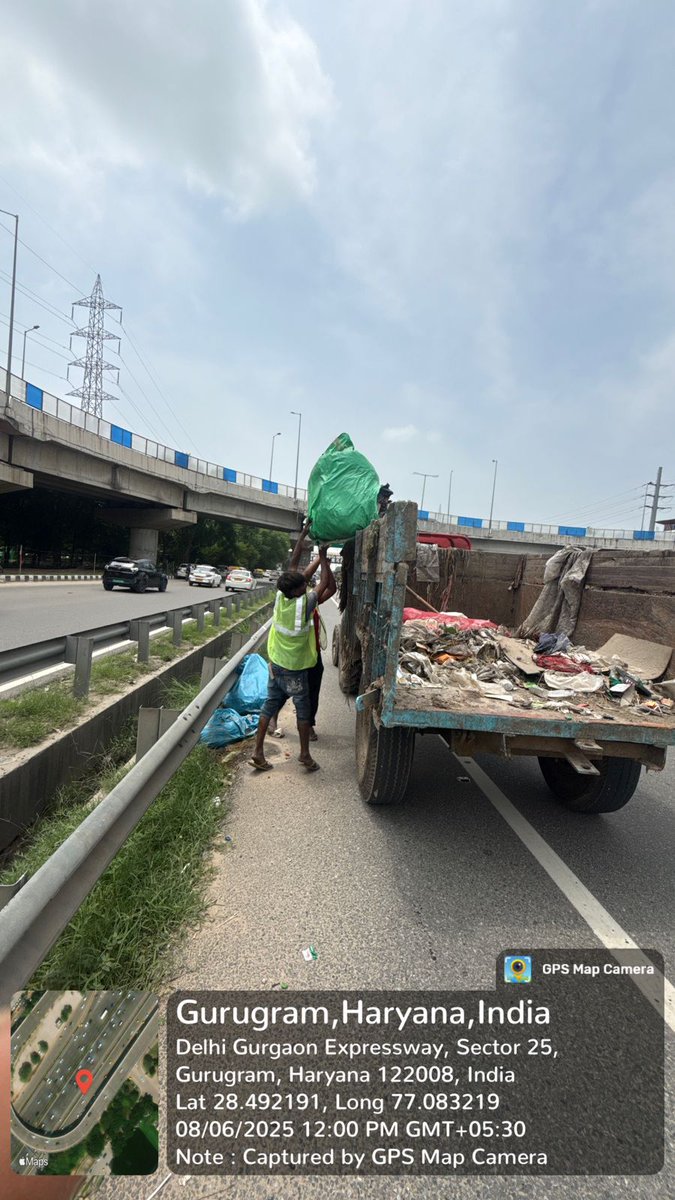 🚮✨ #TeamMCG is committed to making #SwachhGurugram 
Let’s join hands and keep our city clean and green.
Together, we can build a healthier and happier Gurugram! 🌿
#CleanCity #MyCityMyResponsibility #IntensiveSanitationDrive