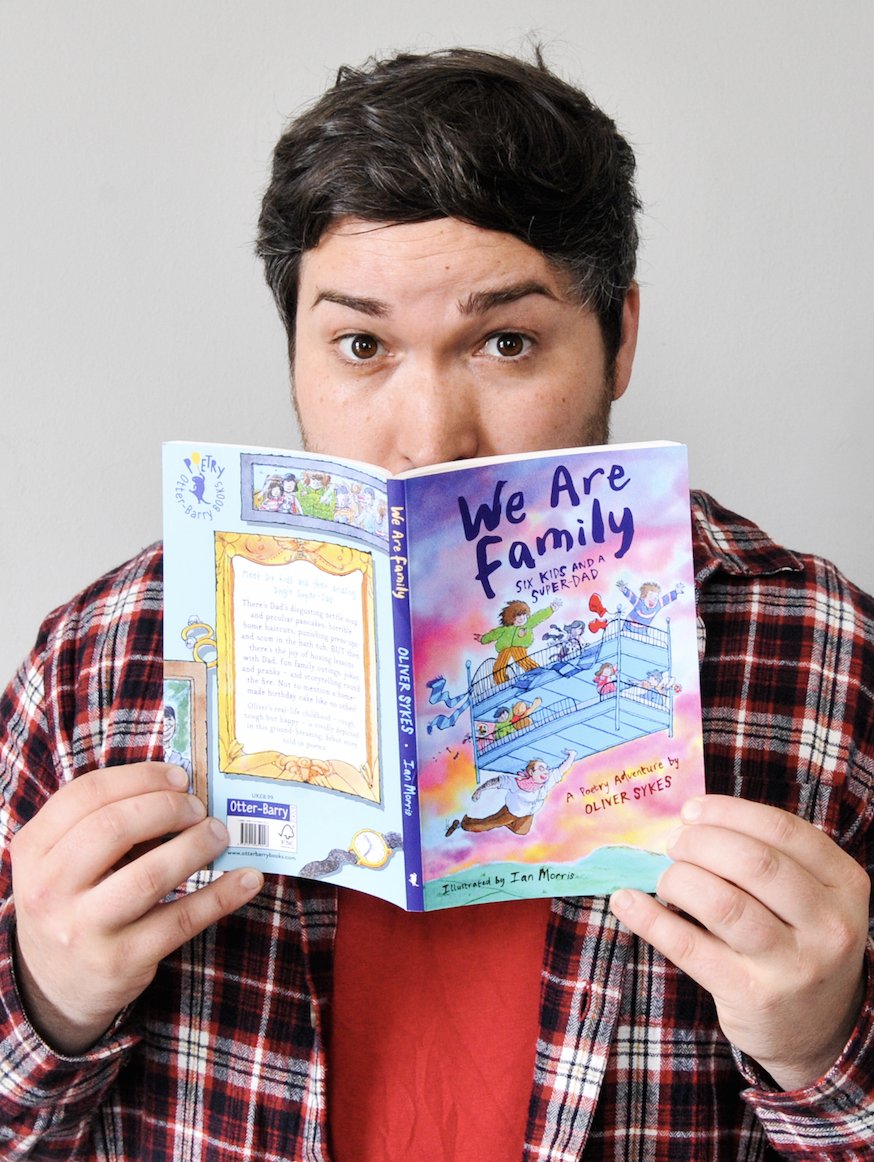 Fusing performance poetry and family-friendly stand-up comedy, multi-award-winning children’s author, Oliver Sykes, brings his hotly anticipated new one-man show to the Portico this September. 

Book tickets: theportico.org.uk/event-calendar…