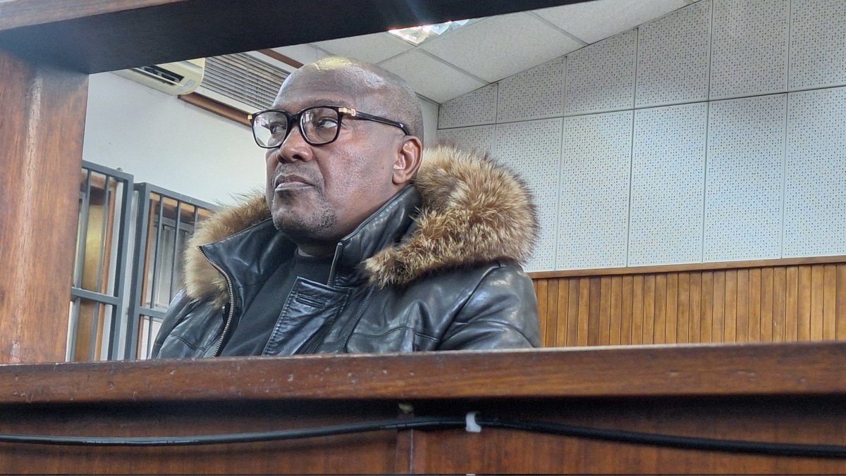 [JUST IN] .#KatisoMolefe for the first time in open court, we hear through the investigating officer's affidavit that Molefe is connected to the drug cartel and the hits were related to this.

#DjSumbody 
#DjVintos 
#eNCA