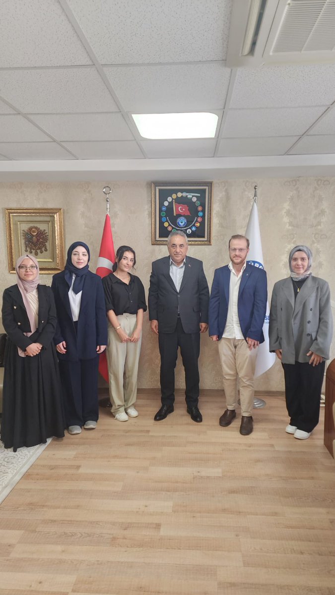 📌 Atama bekleyen psikolog gençlerimize nazik ziyaretleri için teşekkür ediyoruz.

📌 Yapılan bazı araştırmalara göre ülkemizde ruhsal hastalıklardan müzdarip olanların oranı %38’e ulaşmıştır.

📌 Türk milletinin ve kamu görevlilerinin ruh sağlığı için gerekli olan psikolog