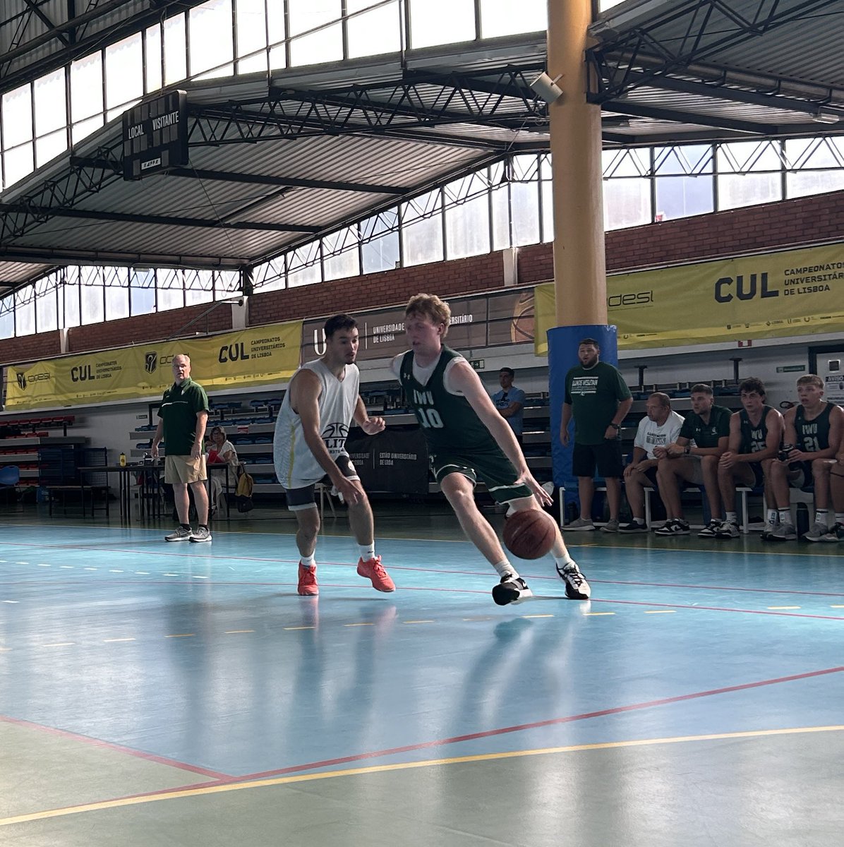 Illinois Wesleyan Basketball tweet media