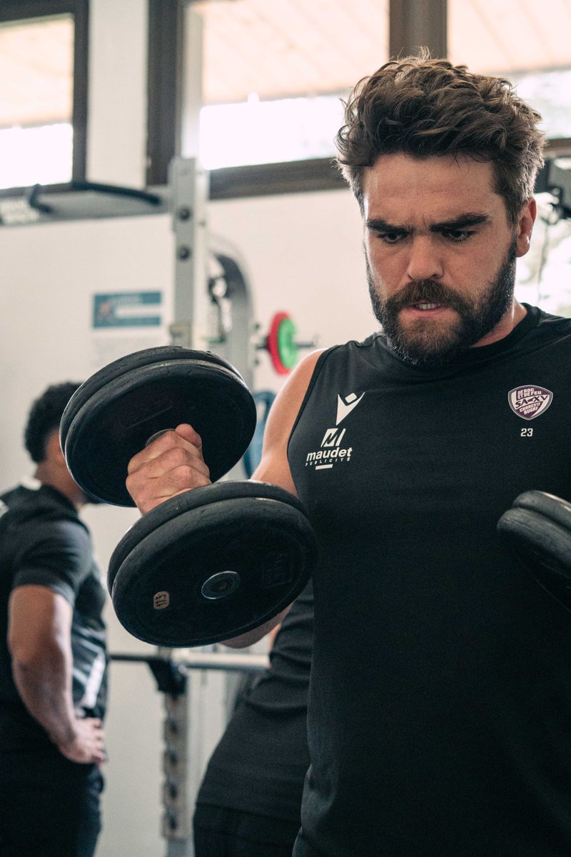 Musculation matinale pour nos violets en conjuguant 𝙩𝙧𝙖𝙫𝙖𝙞𝙡 𝙚𝙩 𝙗𝙤𝙣𝙣𝙚 𝙝𝙪𝙢𝙚𝙪𝙧 🏋🏻‍♀️💪