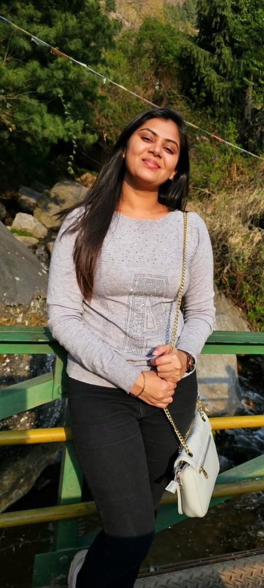 insta_modelz's tweet image. #Preetha 😘

#sreeleela #kritisanon #krithishetty #keerthysuresh #mrunalthakur #meenakshichaudhary #saipallavi #rashmika #samantha #poojahegde #tamannaah #kayadulohar #rukmini #kiaraadvani #malavikamanoj #malavikamohanan #priyankamohan #nidhhiagerwal #bhagyashreeborse #coolie