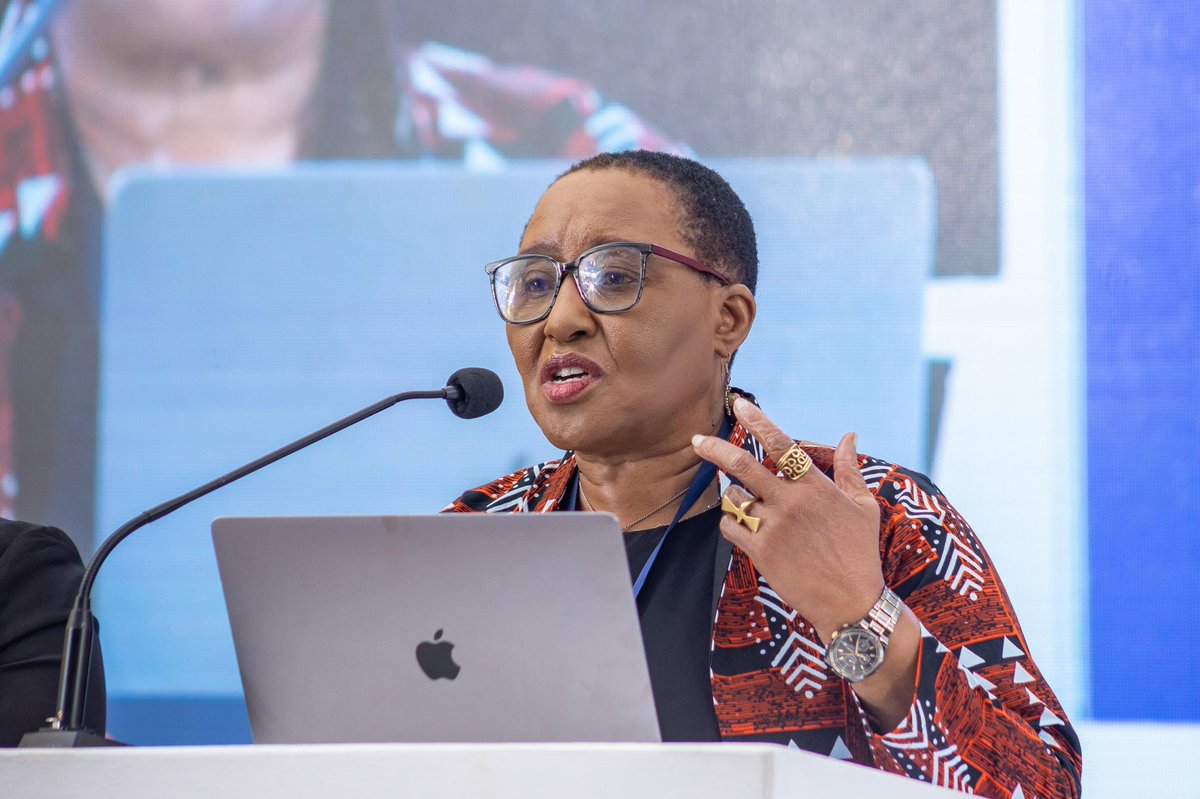 📊 Corporate Social Responsibility in Africa: What Does the Research Say?

At #PhilanthropyWeek2025, a powerful session led by Dr. Stigmata Tenga (<a href="/InfoAPN/">African Philanthropy Network</a> ) examined CSR practices across Uganda, Kenya, Tanzania, South Africa and  Mauritius.