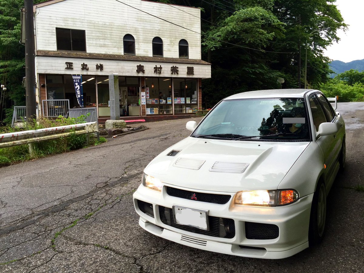 #ボンネットに謎の穴がある車乗りと繋がりたい
