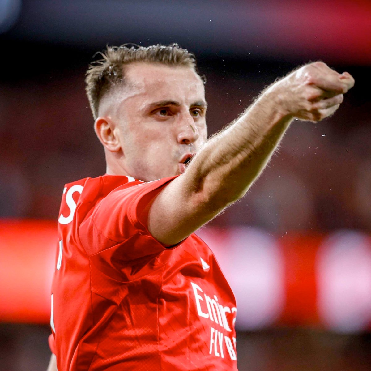 🚨 | Fenerbahçe, Kerem Aktürkoğlu transferini 18-20 milyon euro civarında bitirmeye çalışıyor.

(Yağız Sabuncuoğlu)