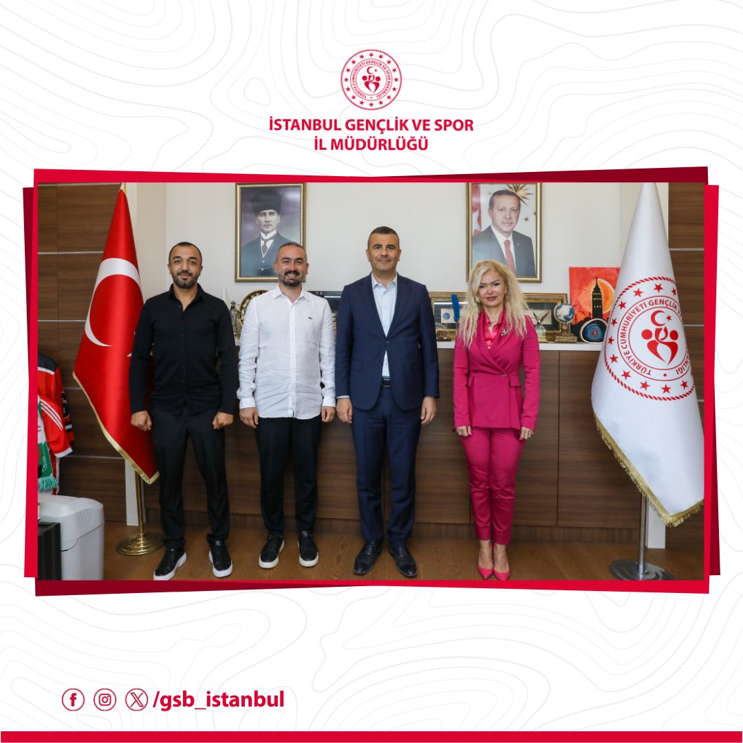 Milli Eğitim Bakan Danışmanı Prof. Dr. Kamile Akgül, Öğreten Adımlar Projesi koordinatörleri Göktuğ Akdoğan ve Mustafa Bülbül'ü İl Müdürlüğümüzde misafir ettik. 

Nazik ziyaretleri için kendilerine teşekkür ederiz.