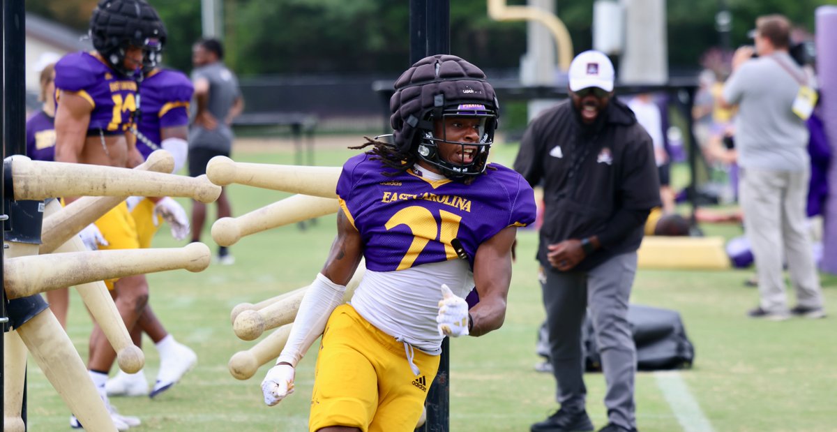 ECU turned in a fully-padded practice on Tuesday with plenty of contact and intensity. Here's the scoop as the season opener draws closer.

VIP Takeaways: 247sports.com/college/east-c…

Sights and Sounds: 247sports.com/college/east-c…