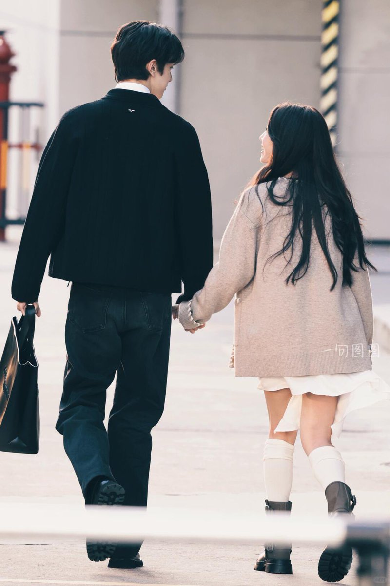 ForCdrama's tweet image. #LinYi #LuYuxiao in drama #WhenIMeetTheMoon