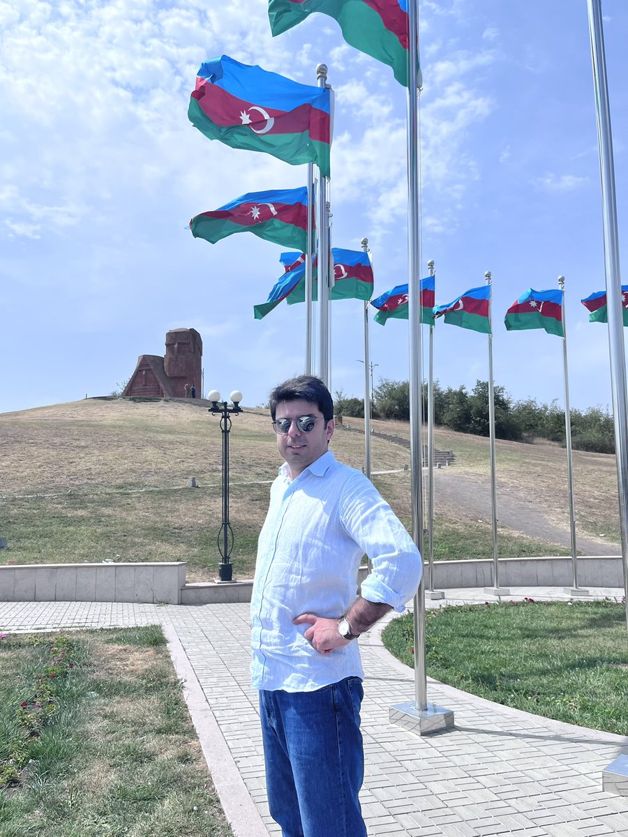 Diaspor gənclərinin 6-cı yay düşərgəsi bu il Xankəndidə keçirilir və nə xoş mənə ki, dünyanın dörd bir yanından gəlmiş həmvətənlərimiz qarşısında Macarıstan Azərbaycan Evi haqqında təqdimatla çıxış etmək şərəfinə nail oldum. Dəvət və təşkilatçılıq üçün <a href="/DiasporaAz/">Azerbaijani Diaspora</a> təşəkkürlər.