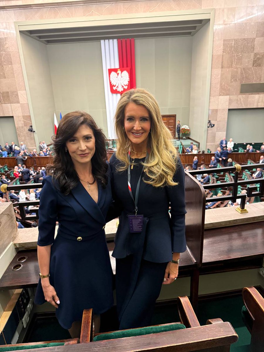 Ewa Zajączkowska-Hernik (@ewazajaczkowska) on Twitter photo Dziś na zaprzysiężeniu Karola Nawrockiego na Prezydenta RP w towarzystwie specjalnej delegacji Prezydenta USA Donalda Trumpa, która pojawiła się na uroczystościach pod przewodnictwem <a href="/SBA_Kelly/">Kelly Loeffler</a>, szefowej administracji ds. małych przedsiębiorstw. Dziękuję za miłe słowa i Dziś na zaprzysiężeniu Karola Nawrockiego na Prezydenta RP w towarzystwie specjalnej delegacji Prezydenta USA Donalda Trumpa, która pojawiła się na uroczystościach pod przewodnictwem <a href="/SBA_Kelly/">Kelly Loeffler</a>, szefowej administracji ds. małych przedsiębiorstw. Dziękuję za miłe słowa i