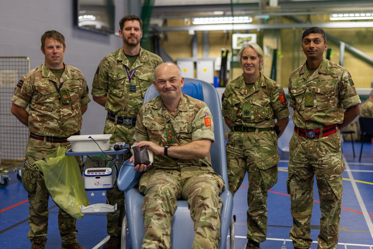British Army 🇬🇧 (@britisharmy) on Twitter photo After an urgent appeal from <a href="/NHSBT/">NHS Blood+Transplant</a>, our soldiers donated blood to help combat shortages.
5,000 donations are still needed daily and each donation can save up to three lives.
Read more ⬇️
ow.ly/vLgi50WA7WP After an urgent appeal from <a href="/NHSBT/">NHS Blood+Transplant</a>, our soldiers donated blood to help combat shortages.
5,000 donations are still needed daily and each donation can save up to three lives.
Read more ⬇️
ow.ly/vLgi50WA7WP