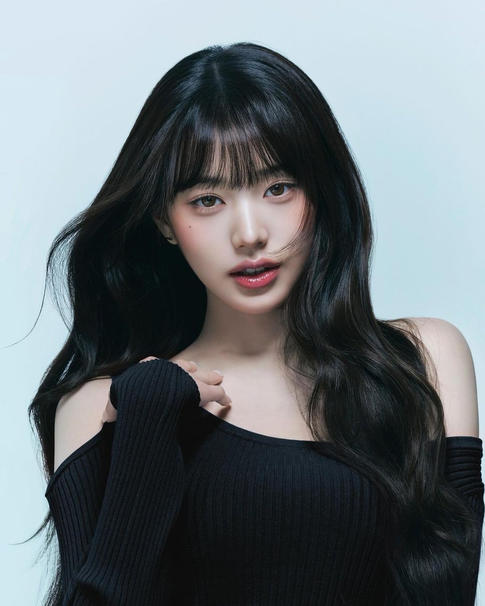 Your language exposes your identity. In photo: Jang Won Young